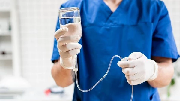 Beneficiile picăturilor atunci când te retragi după o mahmureală